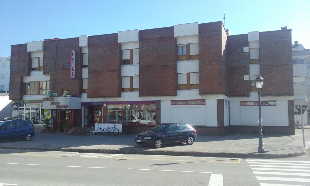 Hotel Puente De Los Santos Tapia De Casariego Exterior photo