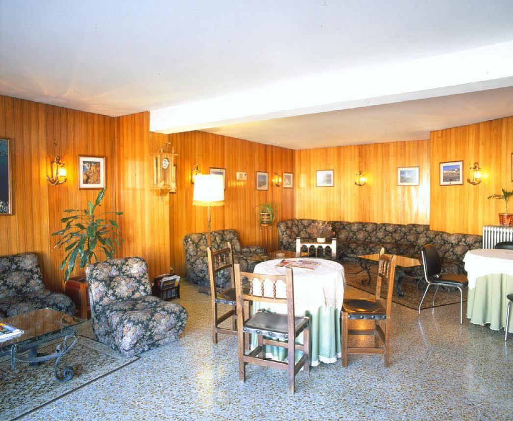 Hotel Puente De Los Santos Tapia De Casariego Exterior photo